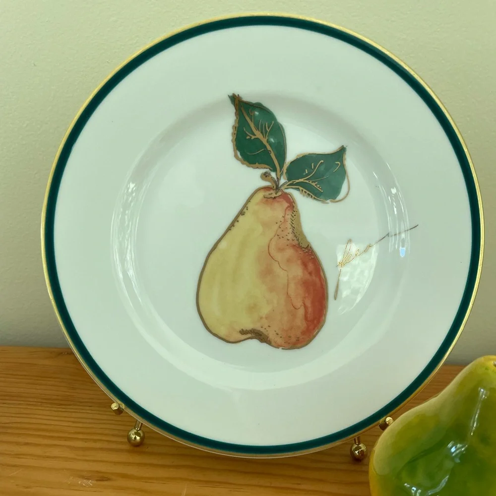 Set/4 Crate and Barrel Apple Grapes Plum Pear Salad/Dessert Plates Gold Trim 8